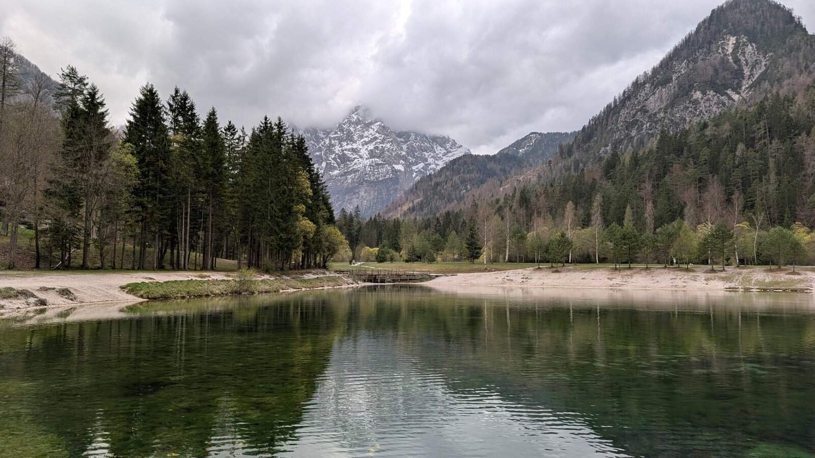 Lake Jasna and the surrounding Mountains